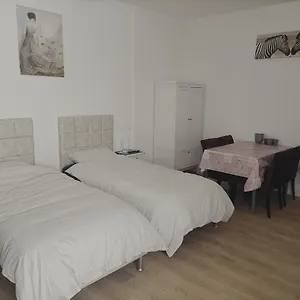 7-minutes-de-laeroport-cdg-5-bed-breakfast-thieux.fr-paris.fr/